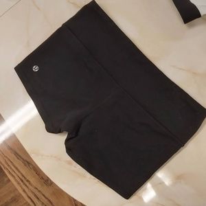 Lululemon spandex shorts